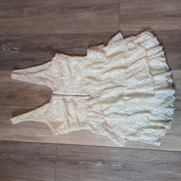 Tops - MODA International Cream Colored, Lace, Ruffle, Zipper Tank Top